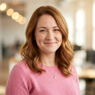 Profilbild von Emily Watson, die als Leiterin des Kundensupports bei Blank Wertungsheit aufgeführt ist